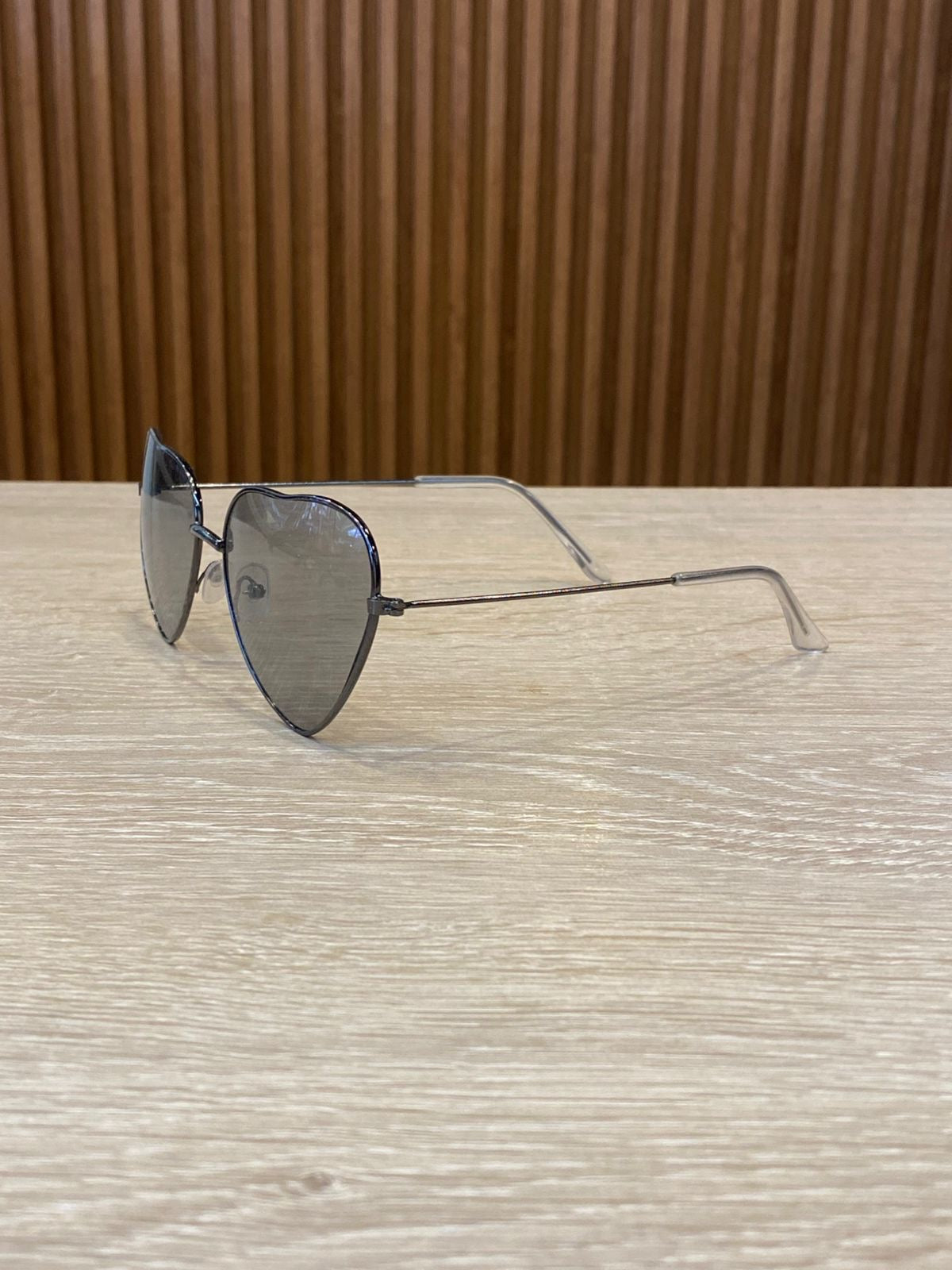 L30 Lentes de Sol Corazón Negro