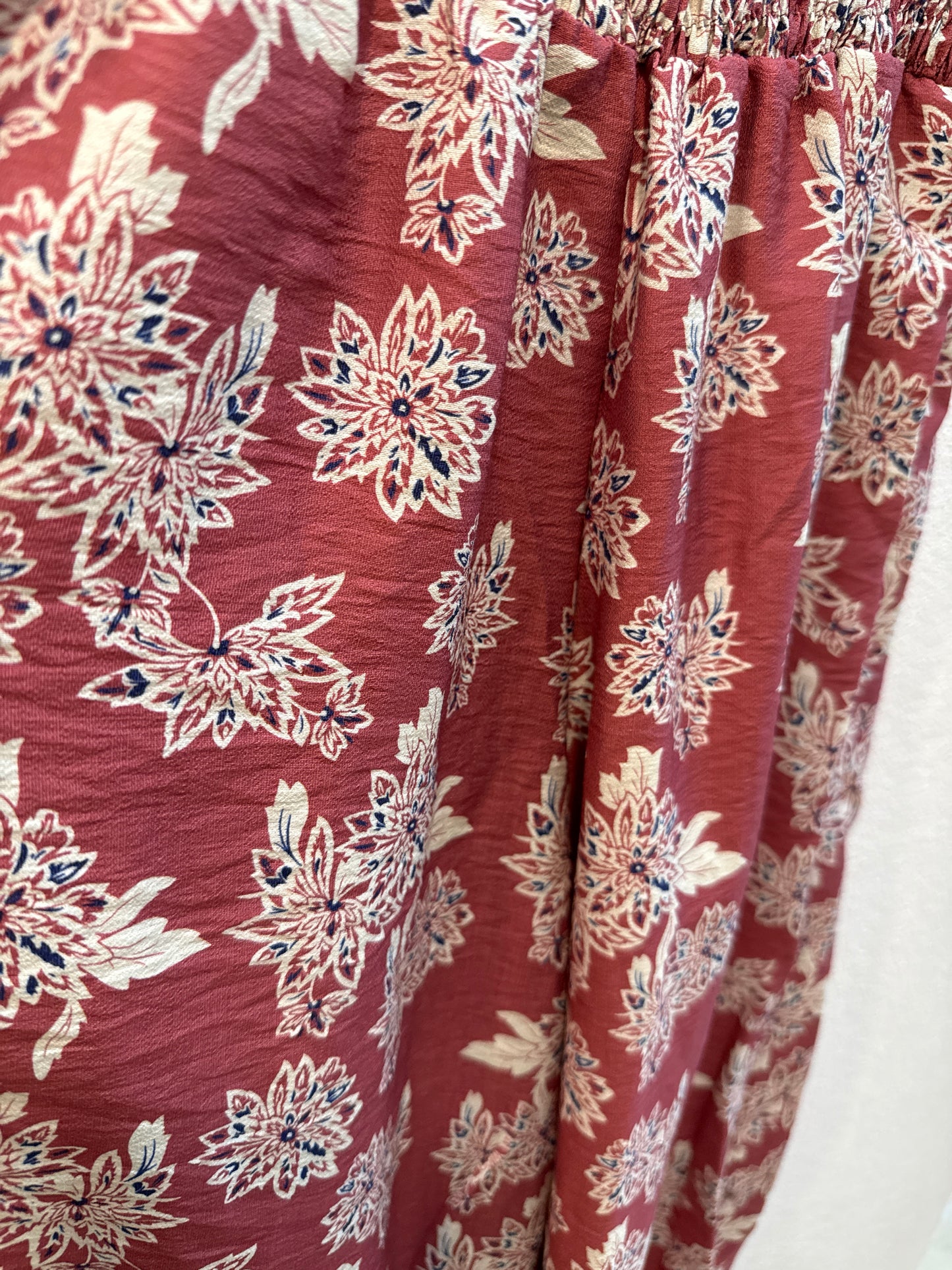 00764 Palazzo Jolie Floral Rosa Oscuro