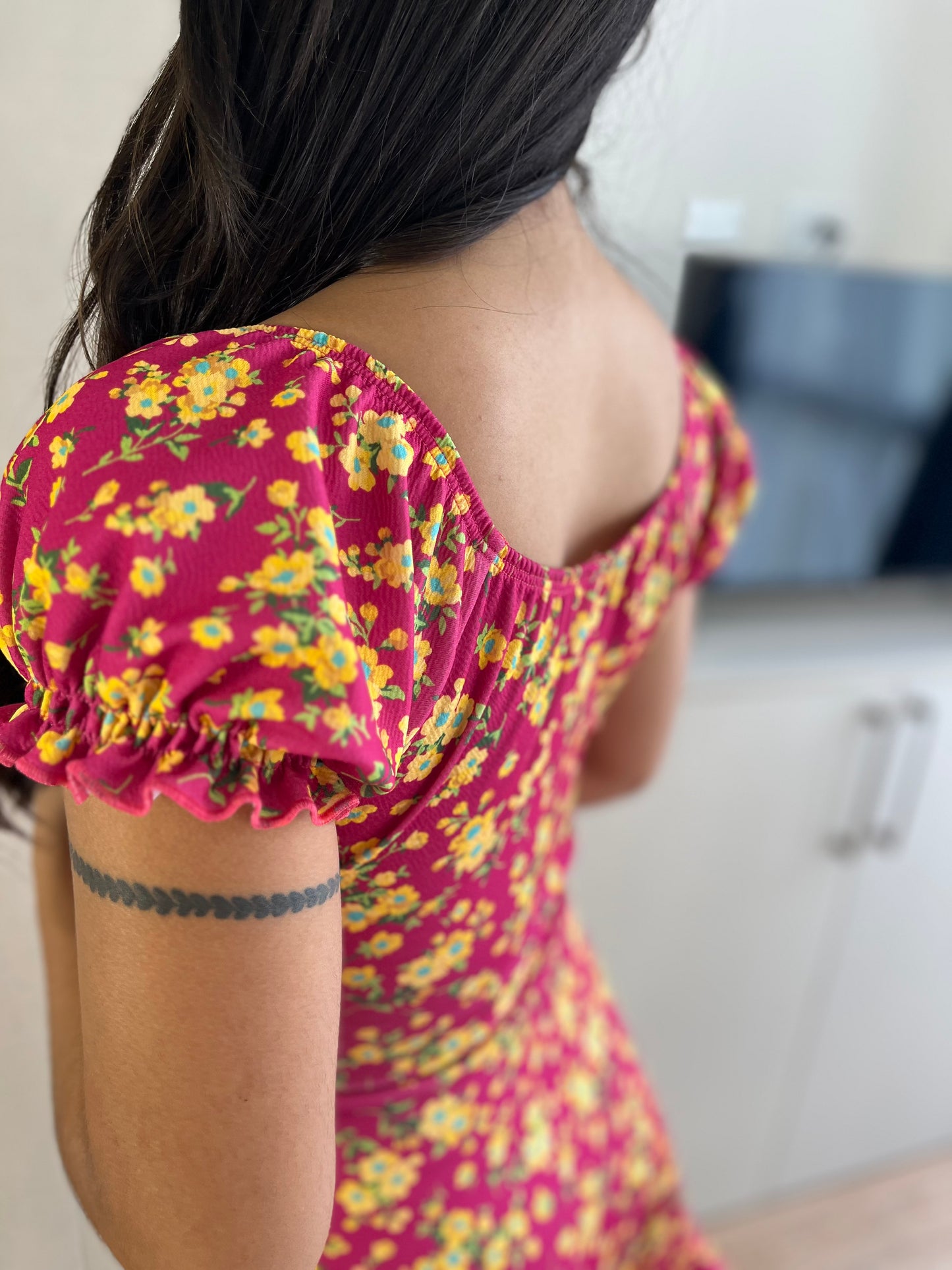 00815 Vestido Corto Fucsia Flores
