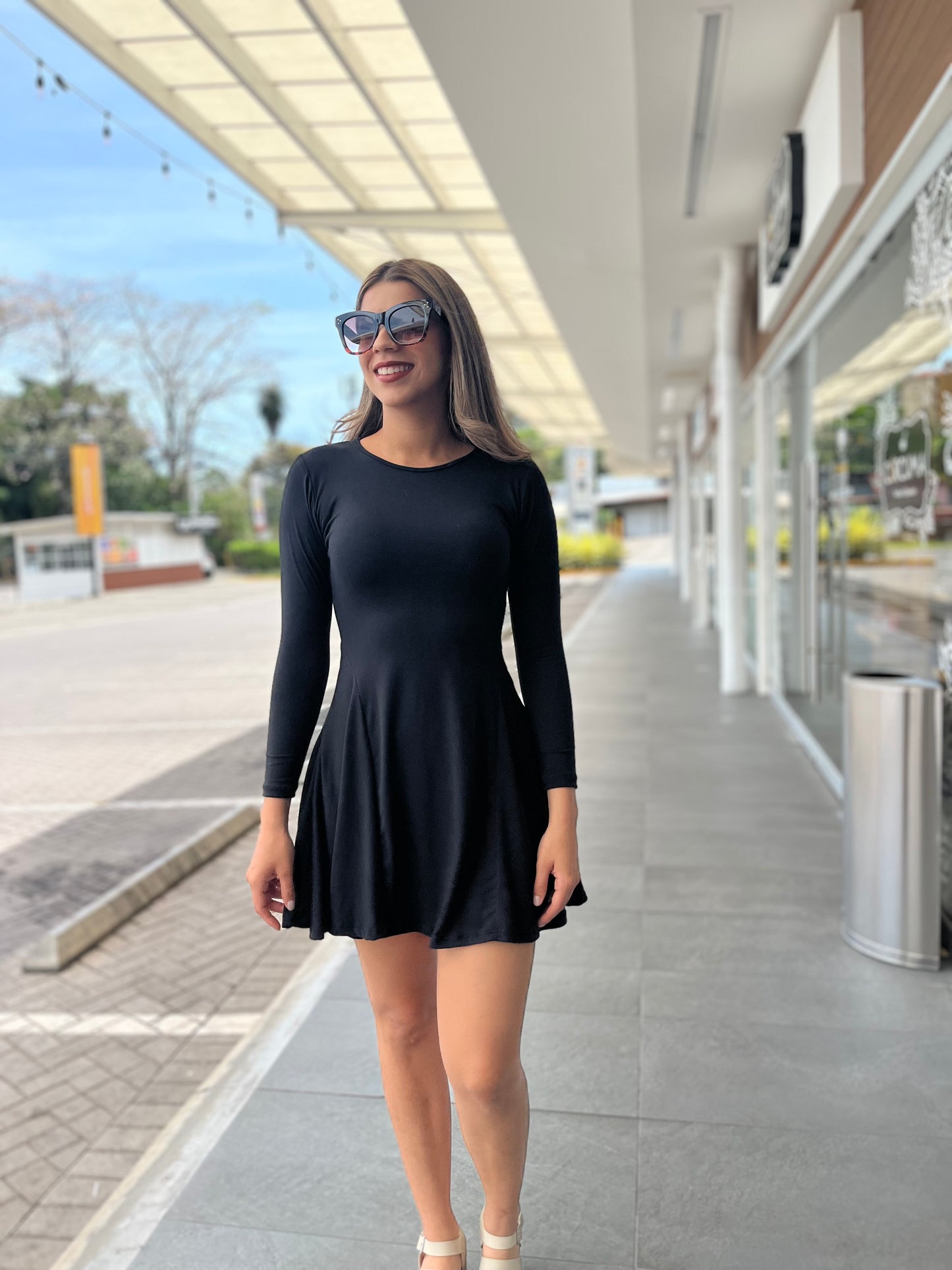 00803 Vestido Manga Larga Negro