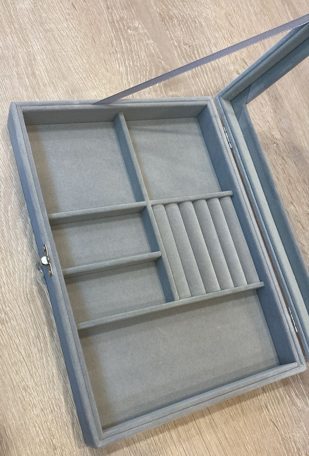 00023 Joyero Poliéster Gris