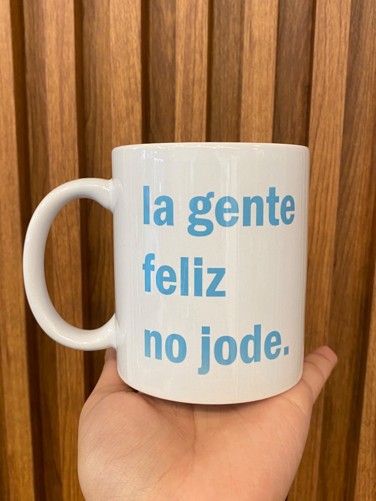 00587 Taza Cerámica Salchi La Gente Feliz