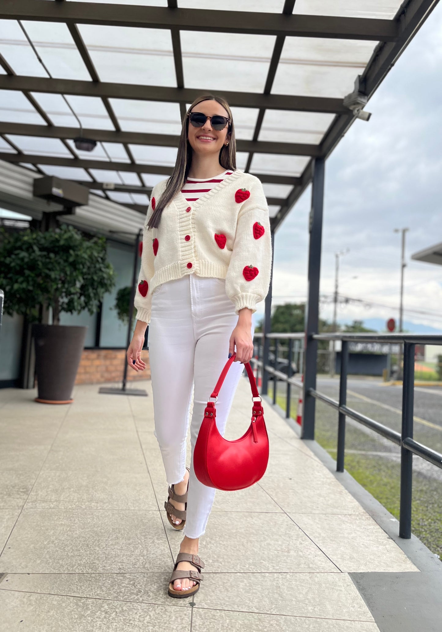 00709 😱 Abrigo Fresas 🍓 Tejido One Size ( Pre Venta ) ingresa 8 diciembre