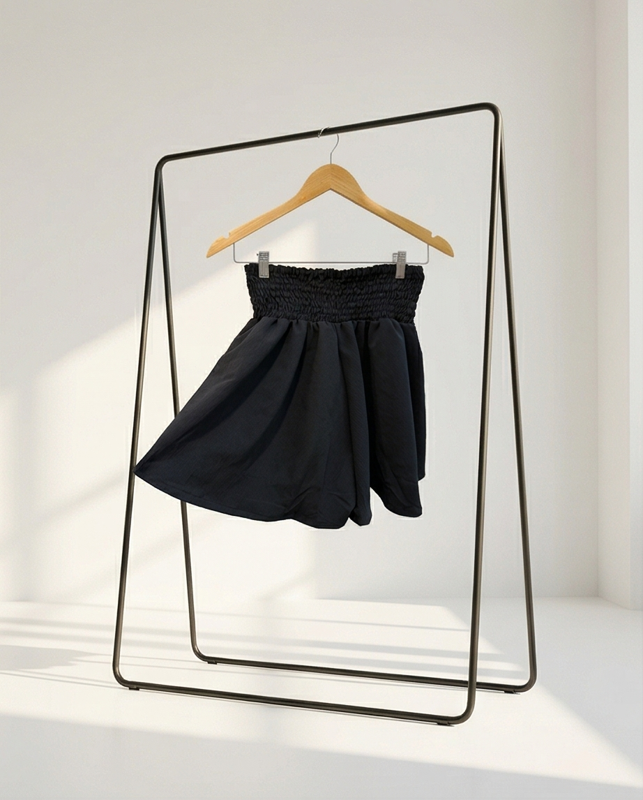 00302 Short Suri color negro