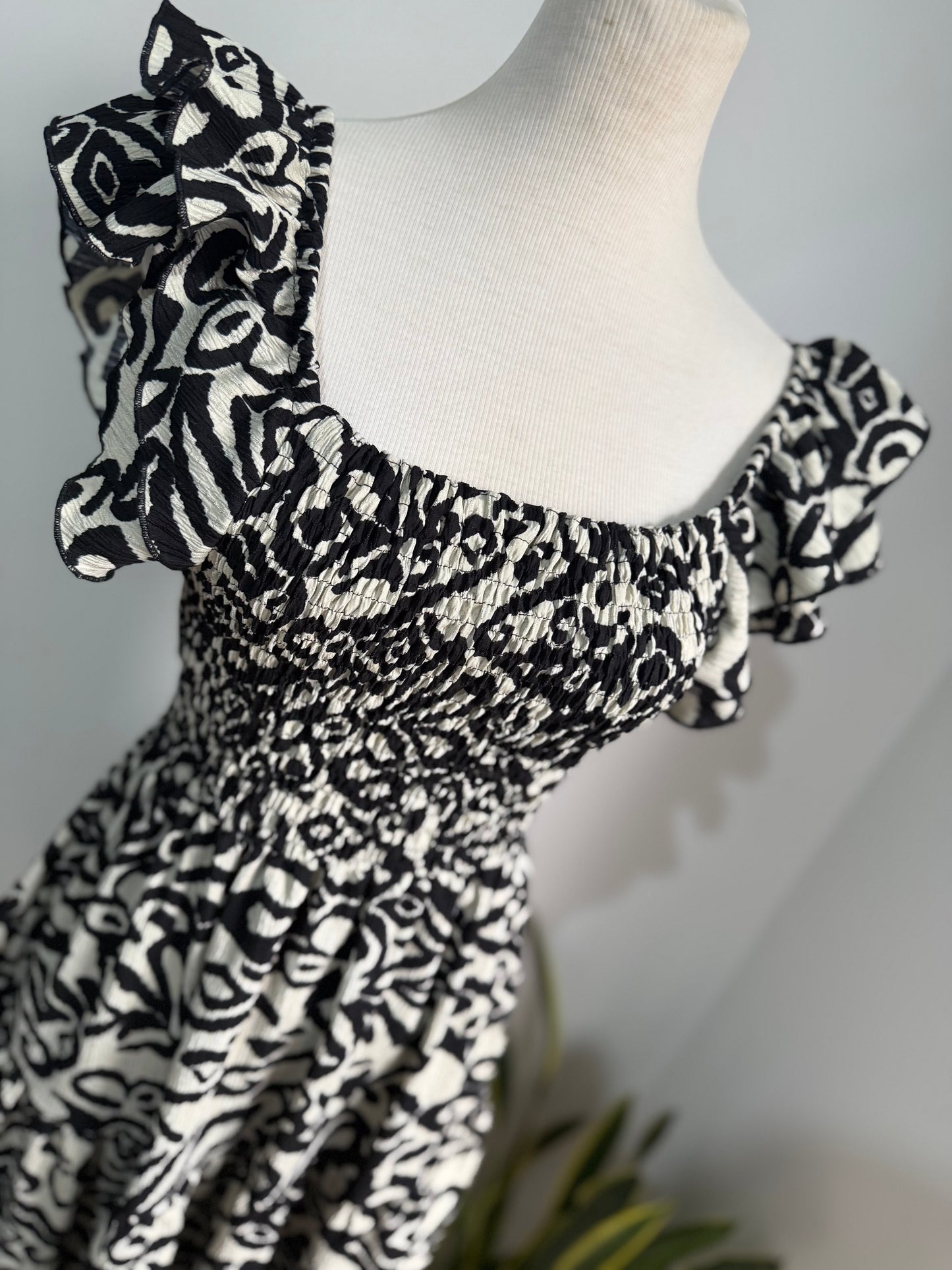 00510 MIDI Dress Alberta Negro