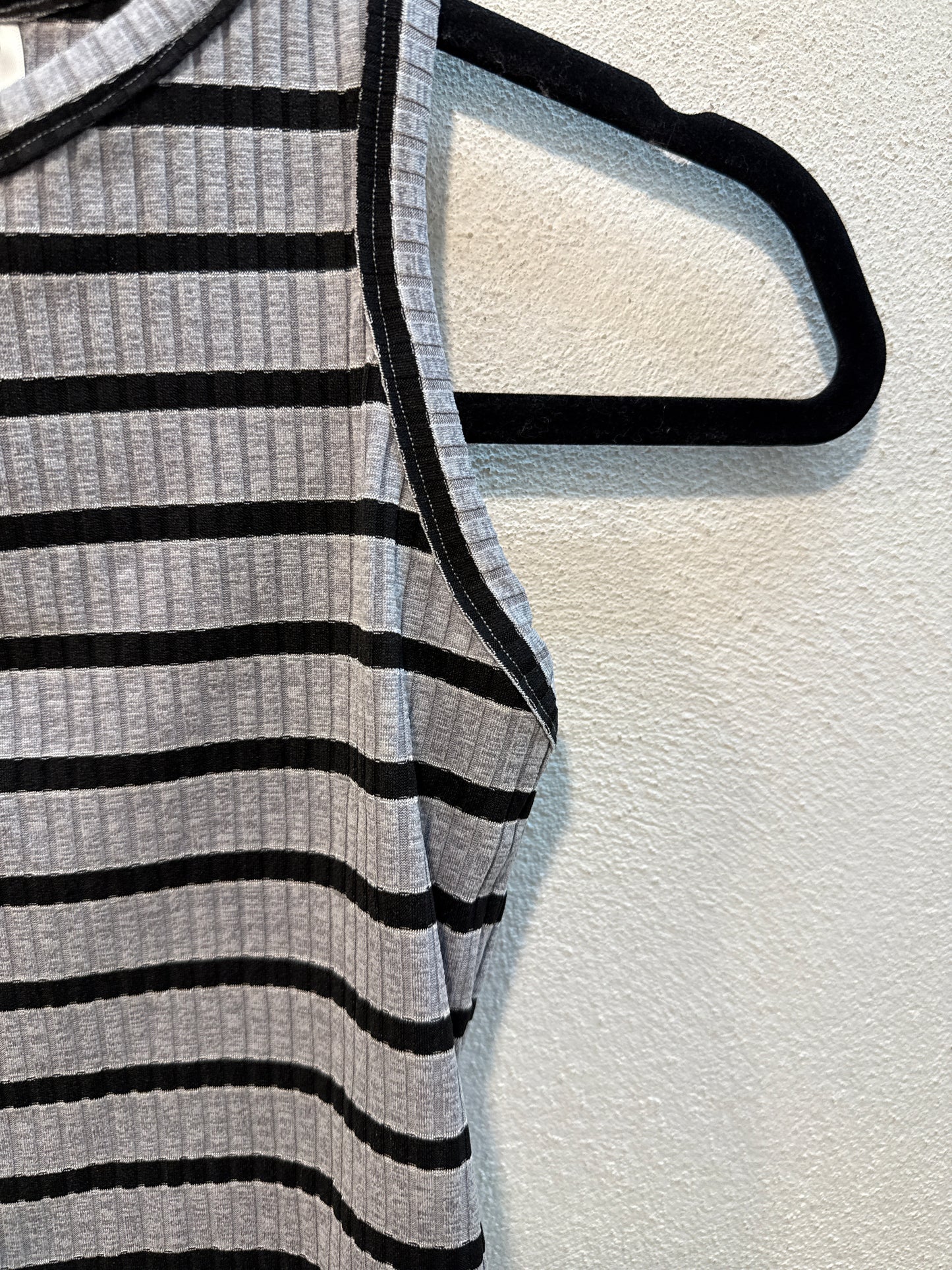 0099 Helena Crop Top Rayas Gris Negro