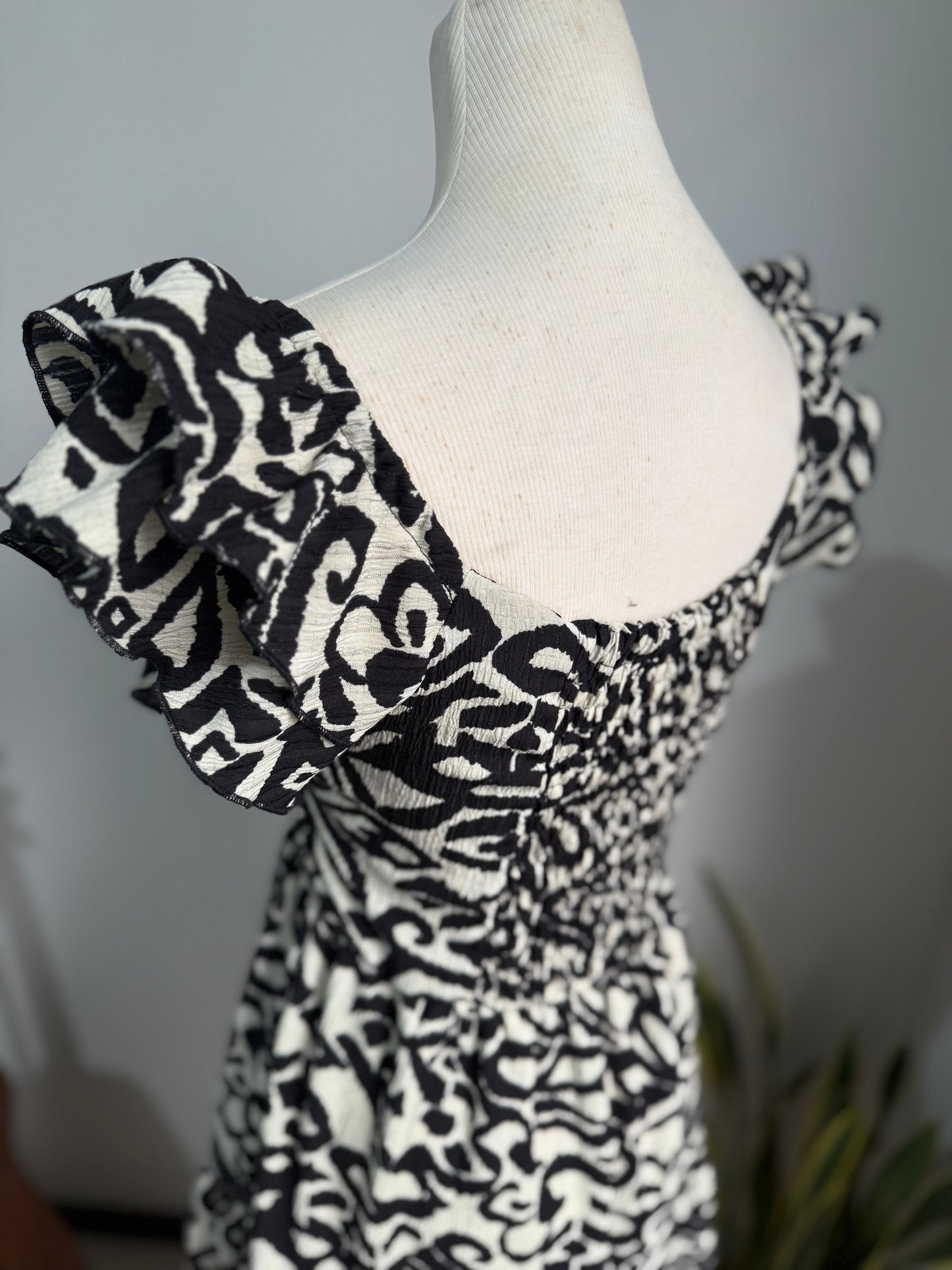 00510 MIDI Dress Alberta Negro