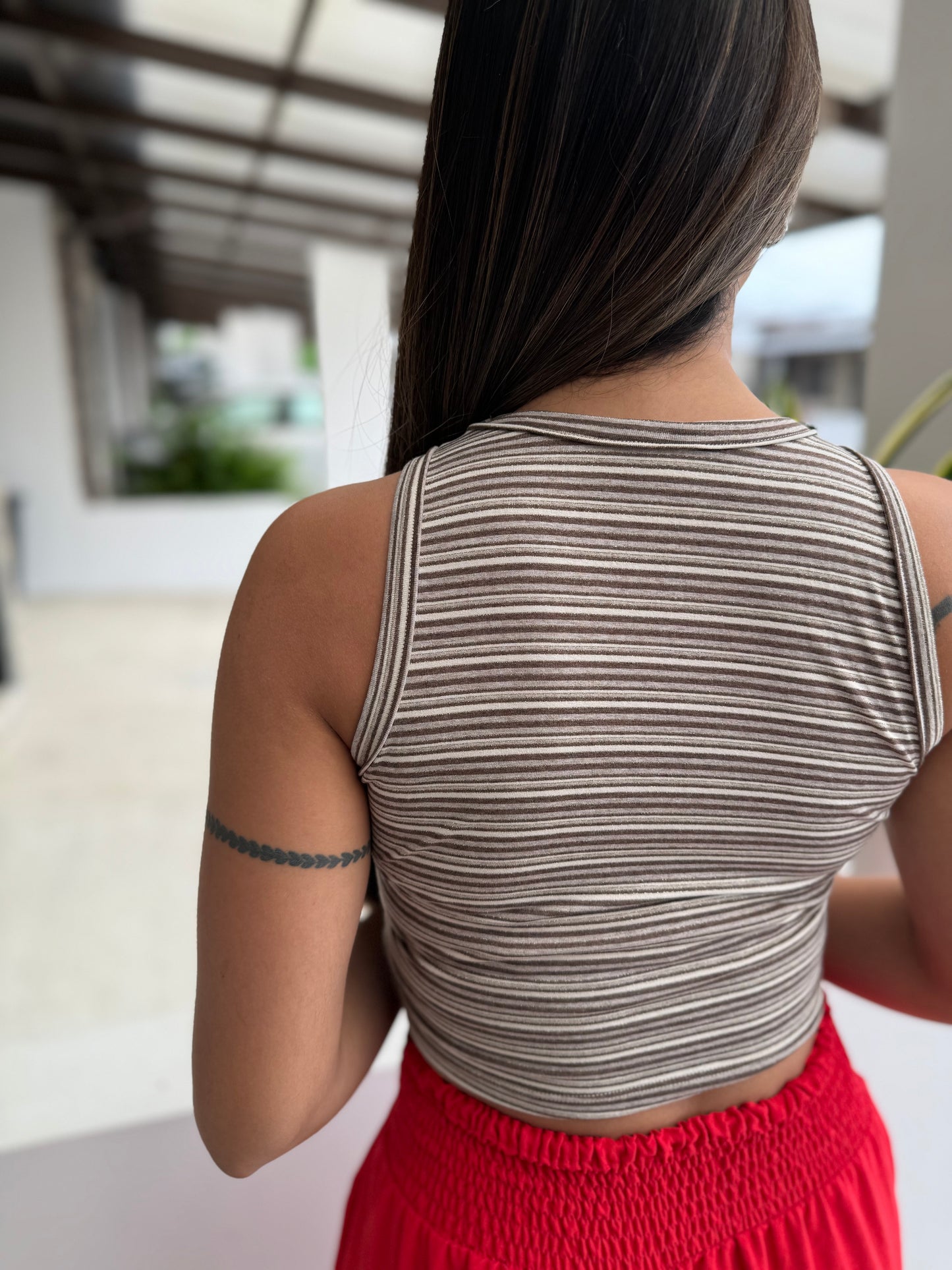 00519 Top rayas café  Inquieta