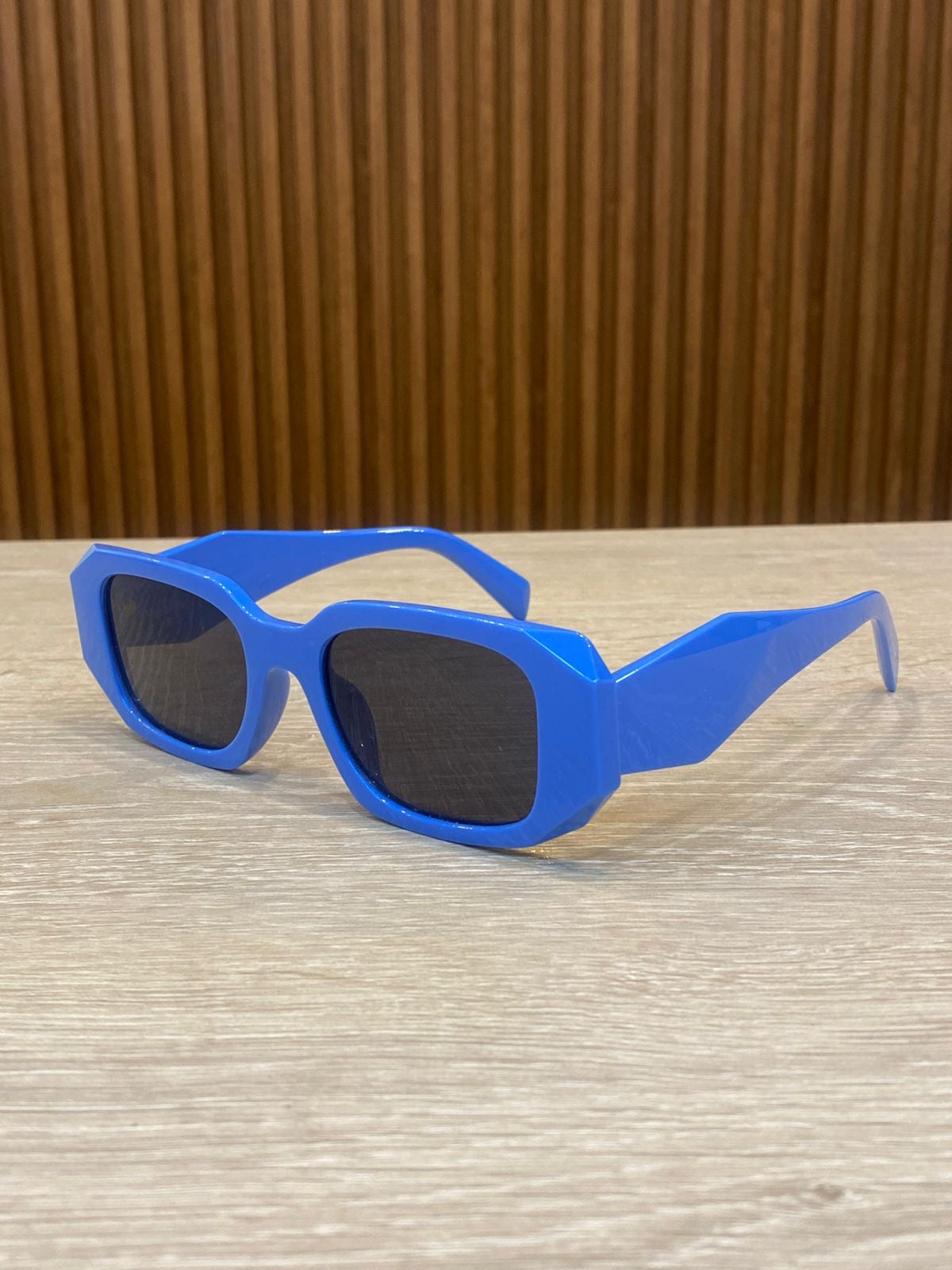 L28 Lentes de Sol Azul HY