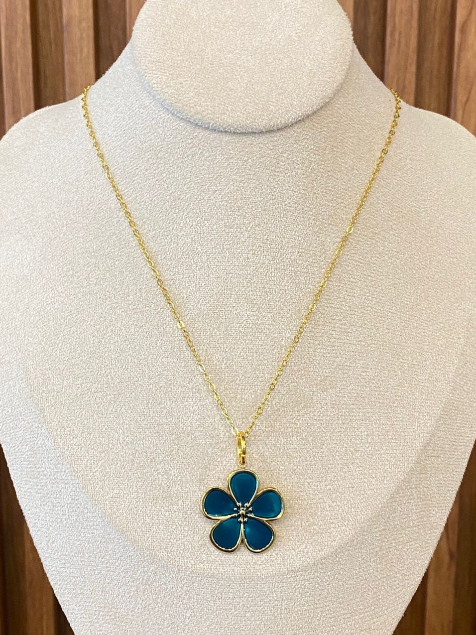 000122 Collar Flor Grande Acero Inoxidable