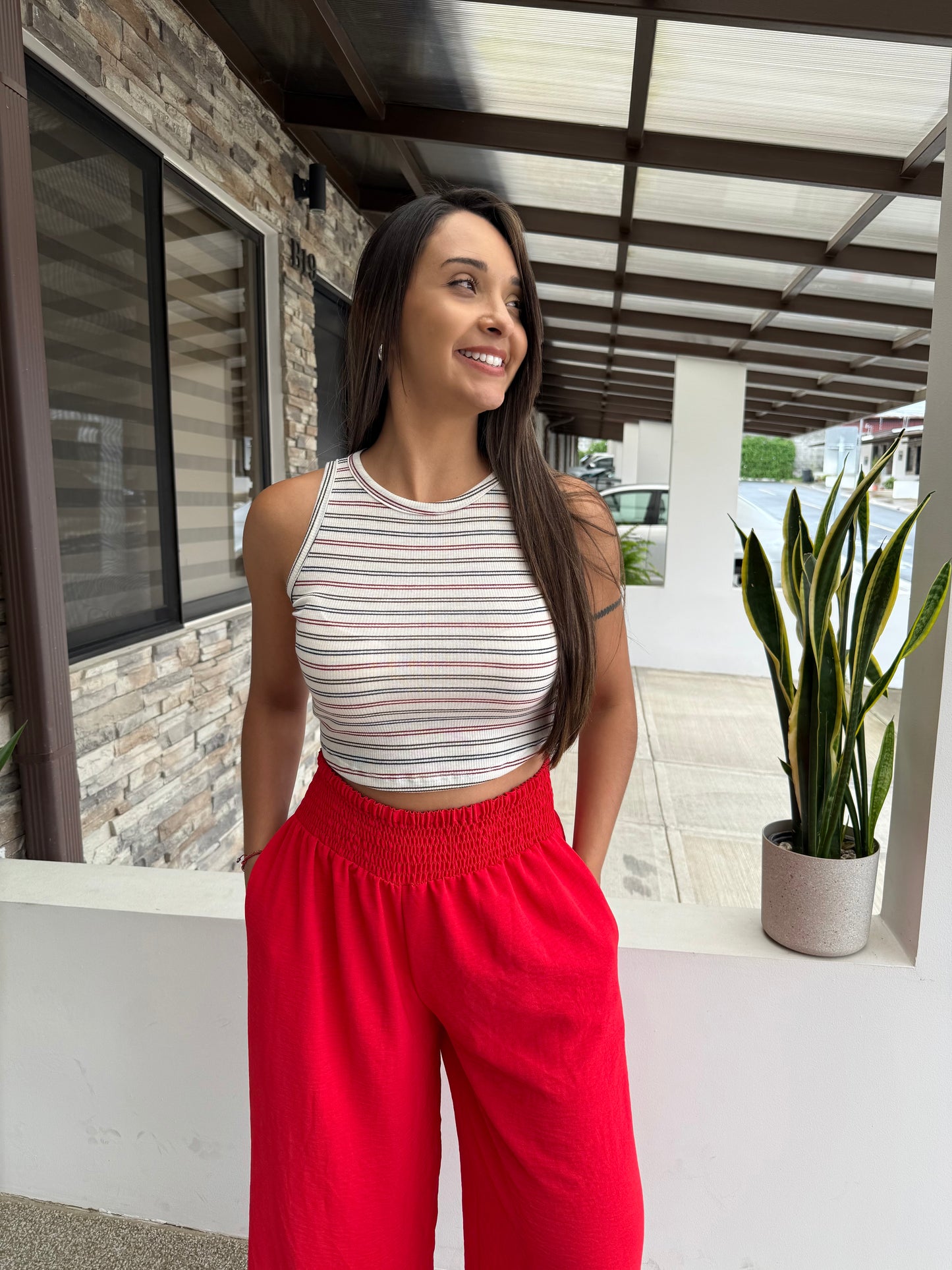 00519 Top rayas roja Inquieta