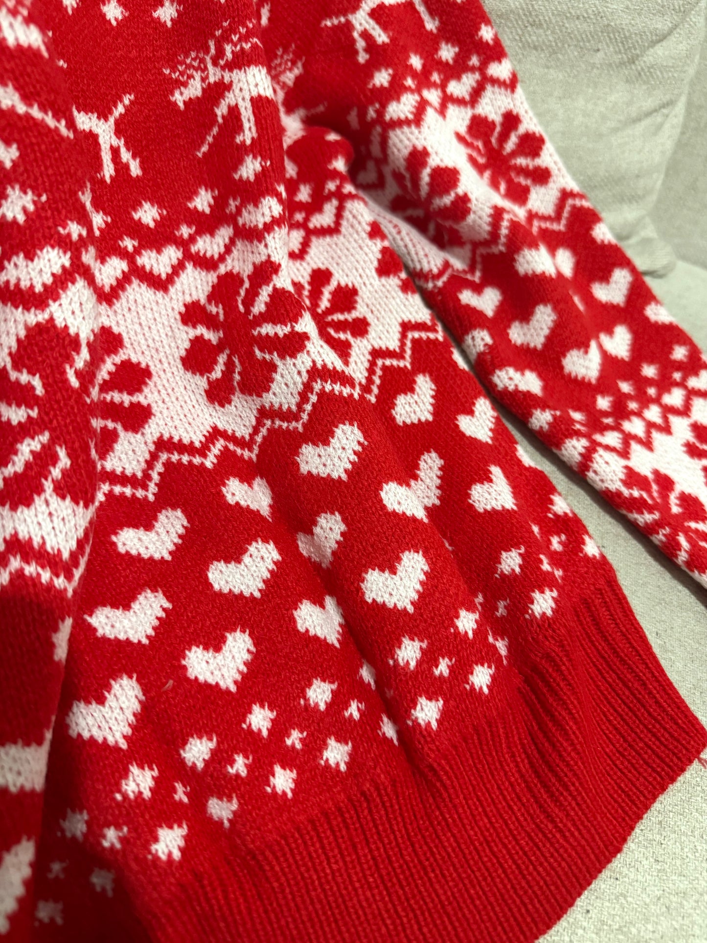500 Abrigo Navideño Renos y Corazones Rojo (one size)