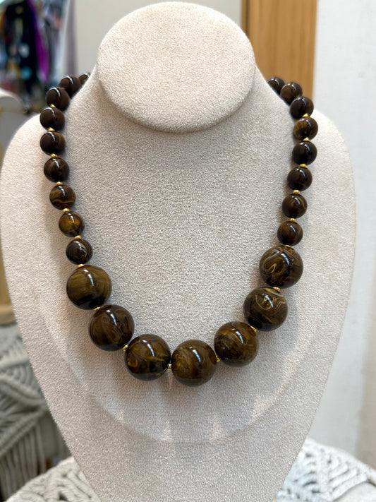 0021 Collar resina café