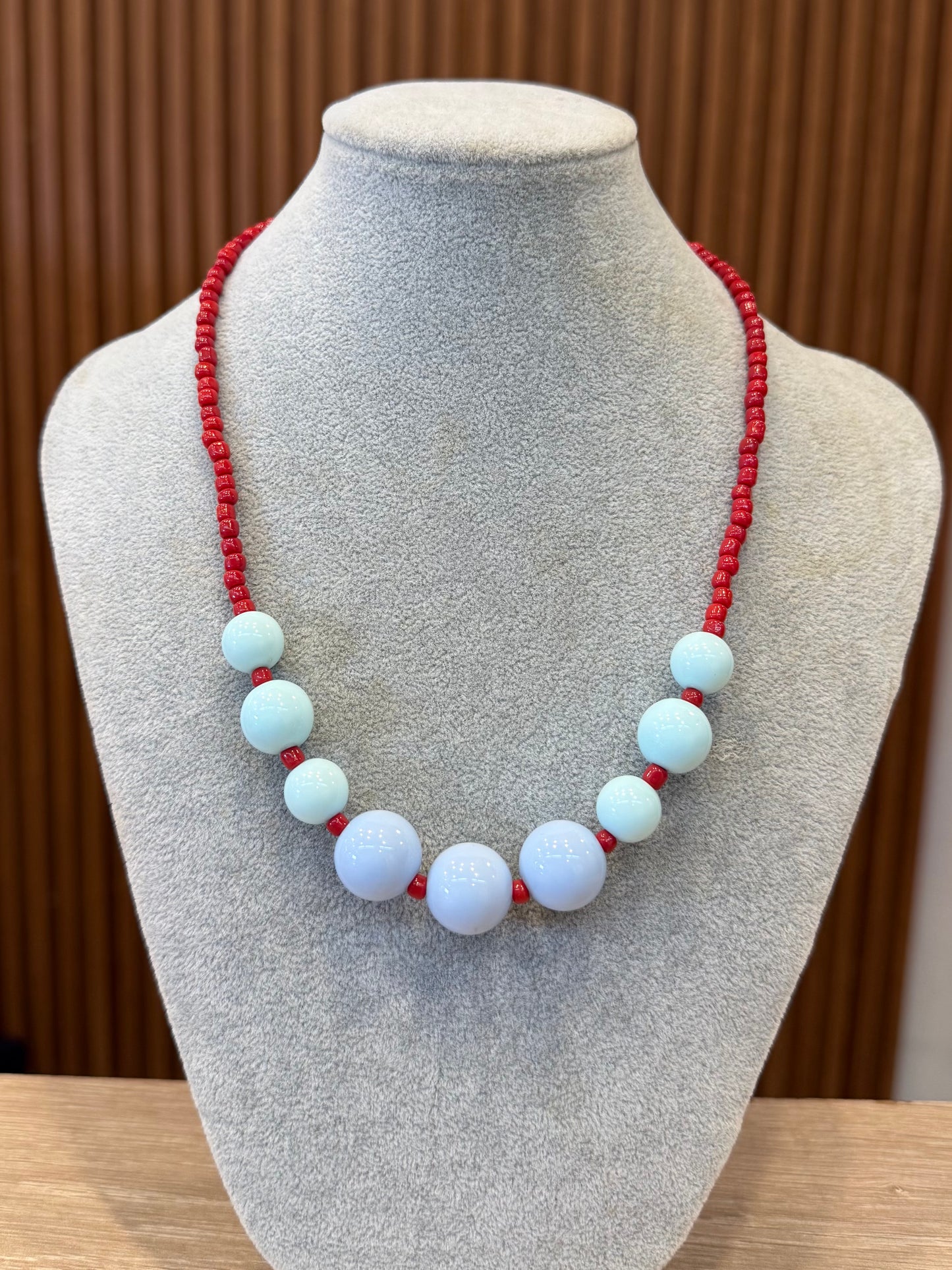 00079 Collar Cielo Carmesí