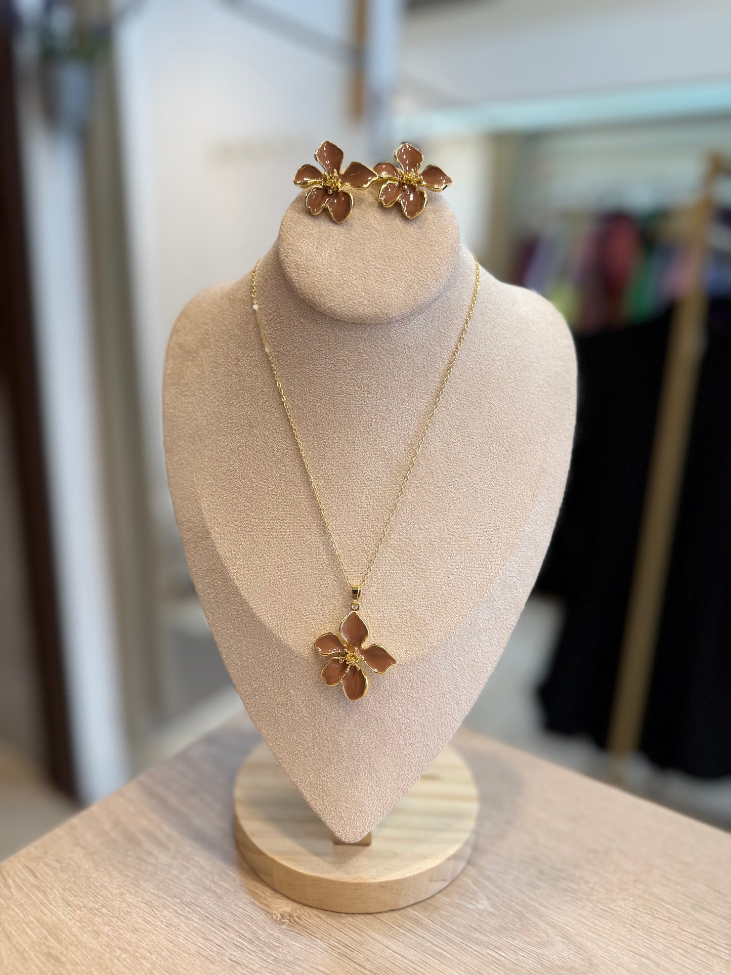 000111 Collar Flor Sakura en Set