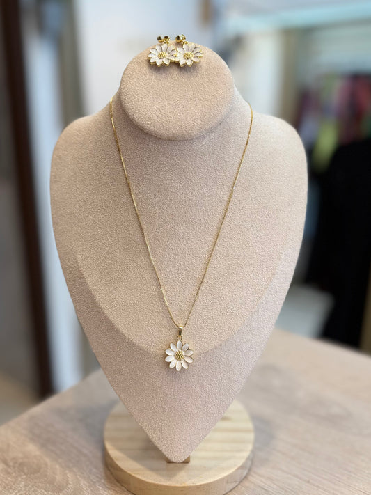 000113 Collar Margarita en Set Zamak
