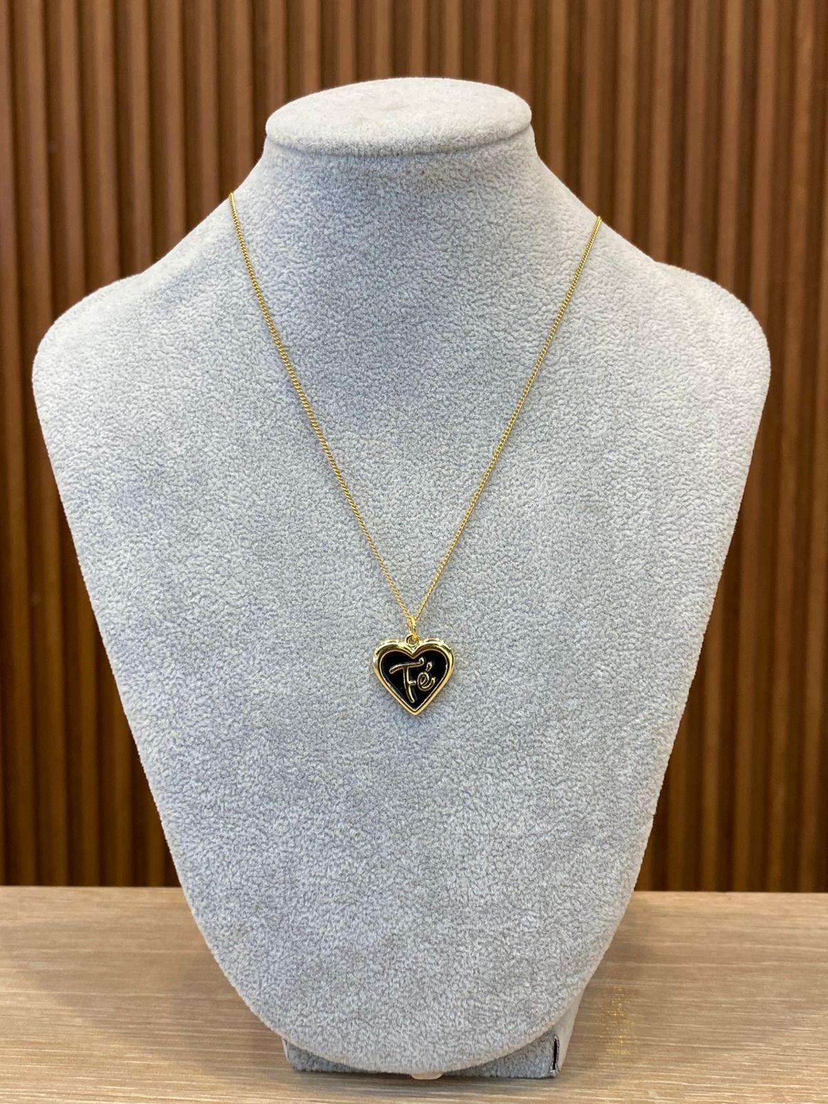 00322 Collar Fé Corazón Negro Acero