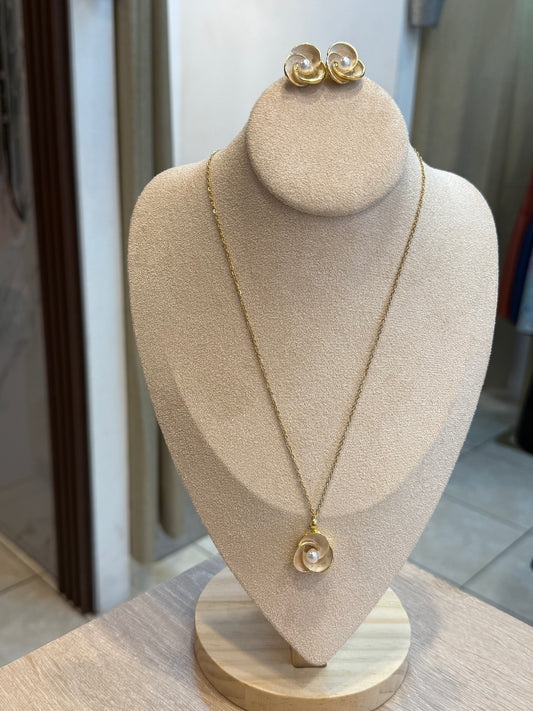 000120  Collar Flor en Set ( Zamak )
