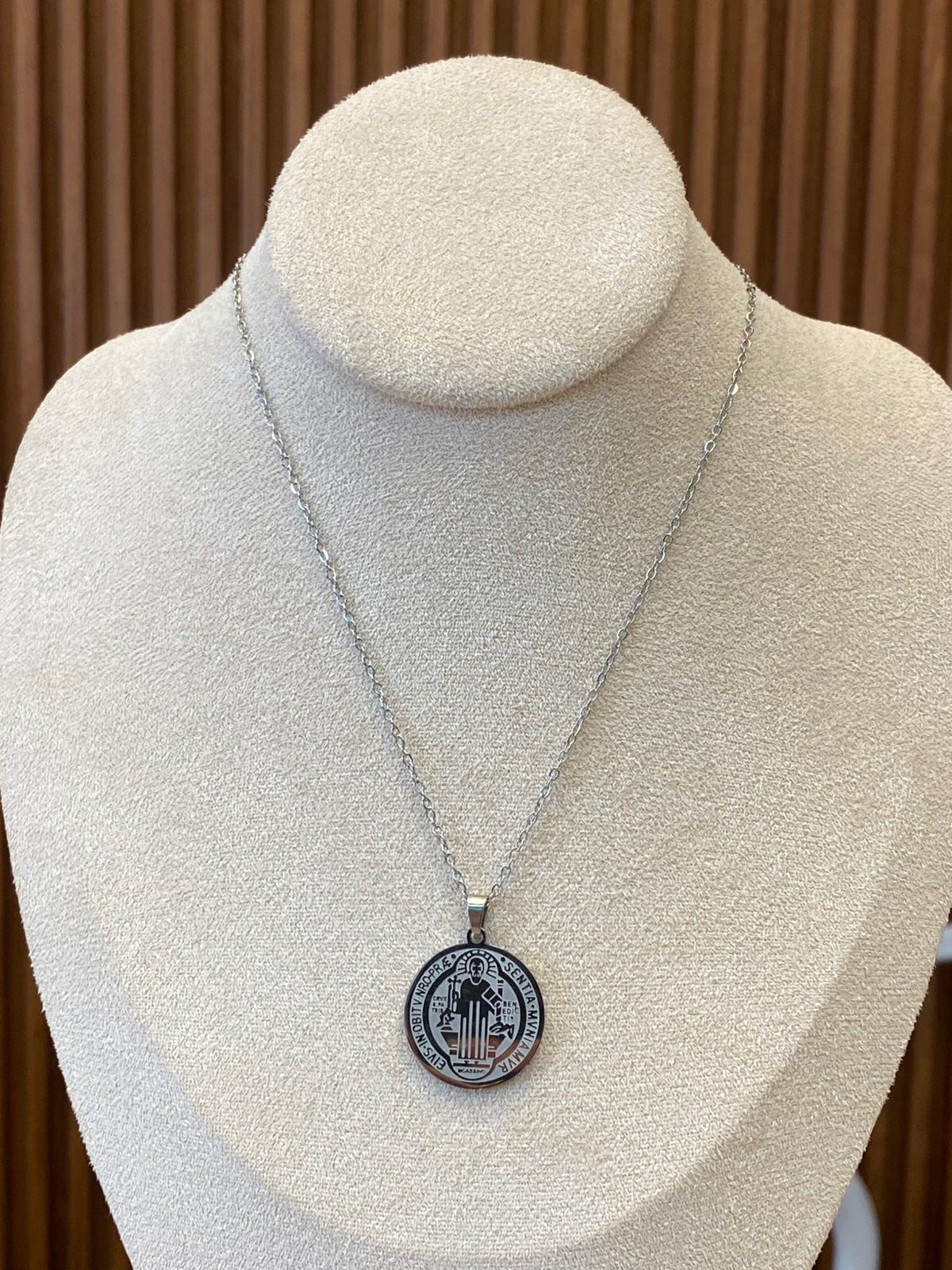 00516 Collar San Benito Plateado