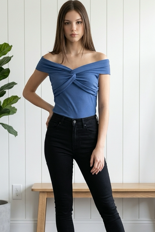 12 Blusa Inquieta Cruzada Azul